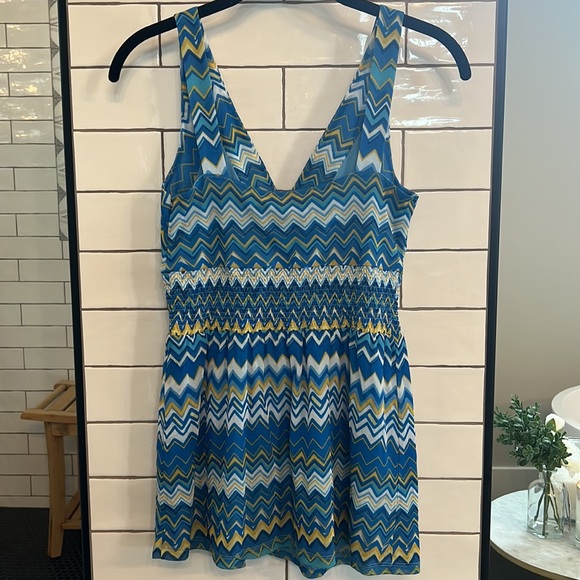 INC sleeveless top - Picture 2 of 4